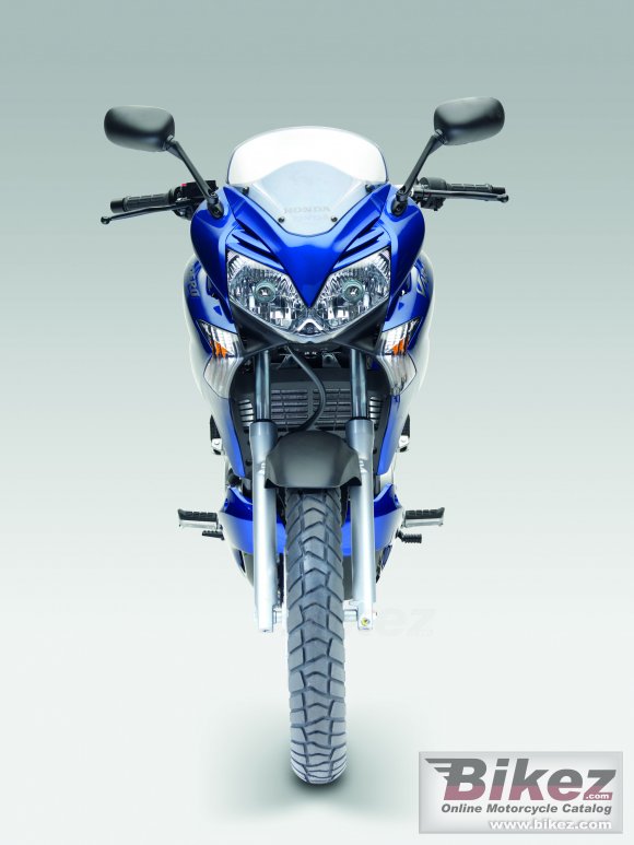 2009 Honda Varadero 125 photo